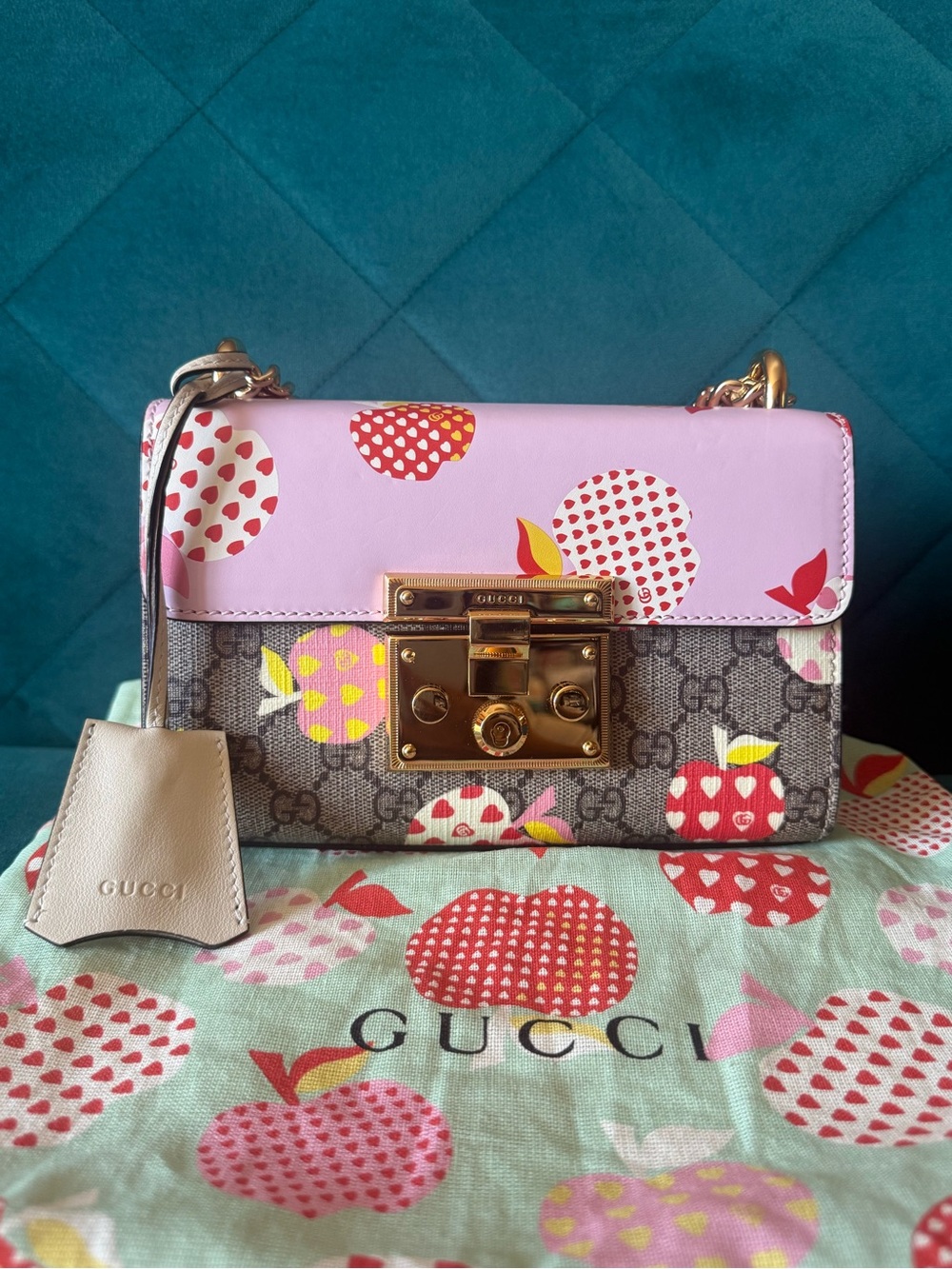 Gucci Pink & Brown GG Supreme Strawberry Print Chain Shoulder Bag